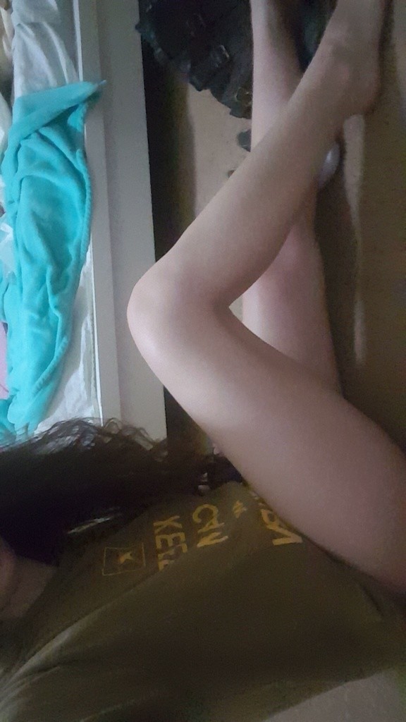 Julie And Her Phat Ass Selfies