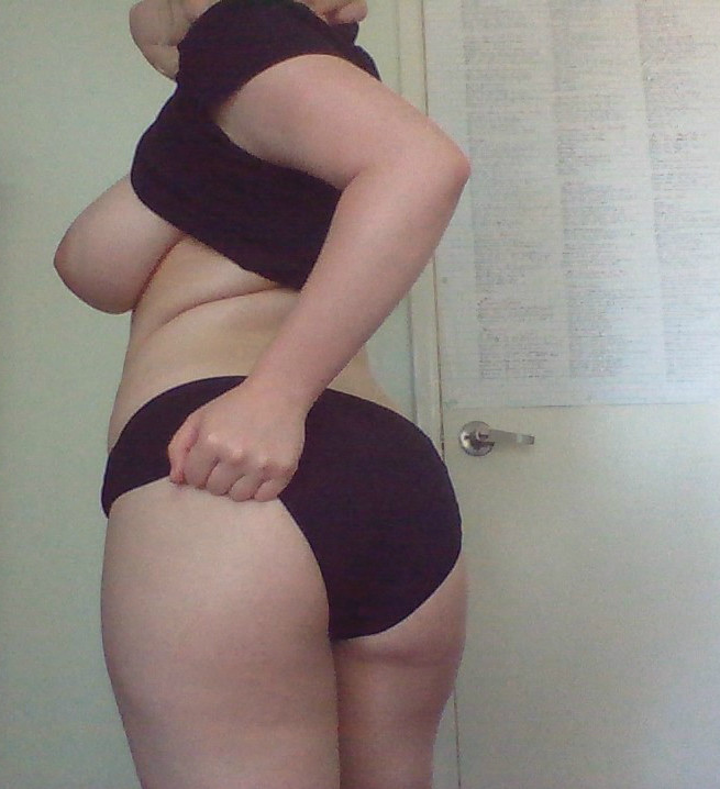 Voluptuous Big Tit Blonde Undresses