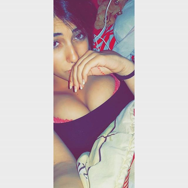 Hot Israeli Soldier With Huge Tits