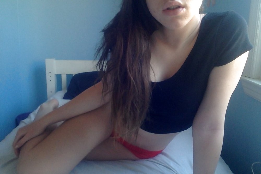 Amazing Reddit Brunette - unknown