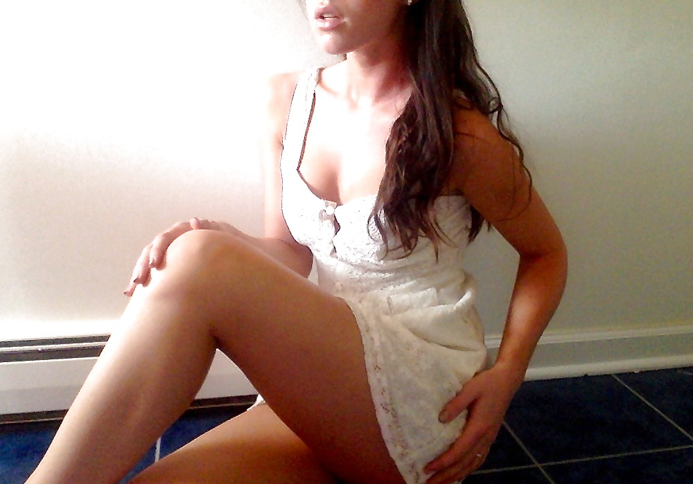 Amazing Reddit Brunette - unknown