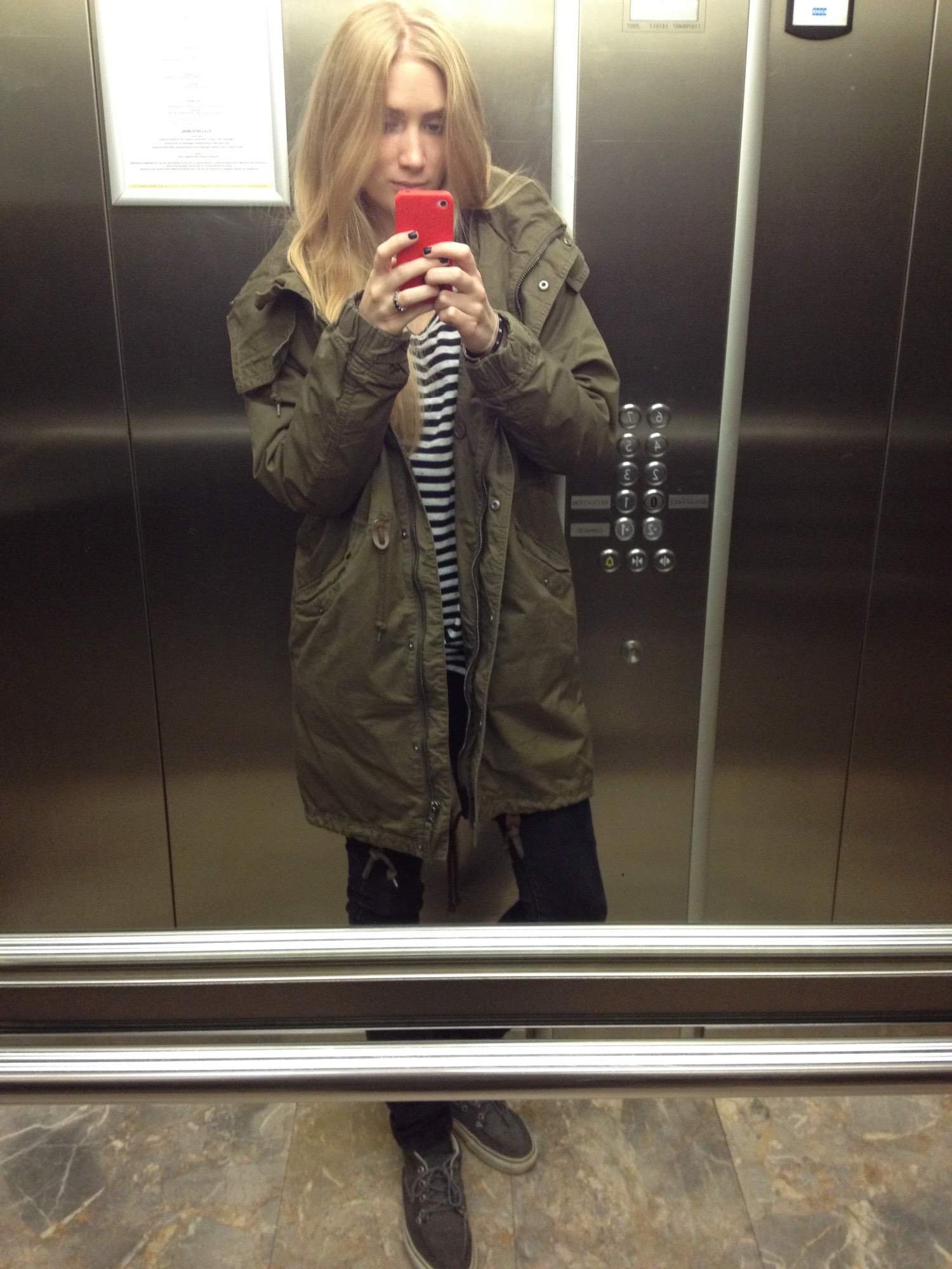 Selfie Swedish Blonde Loves Converse