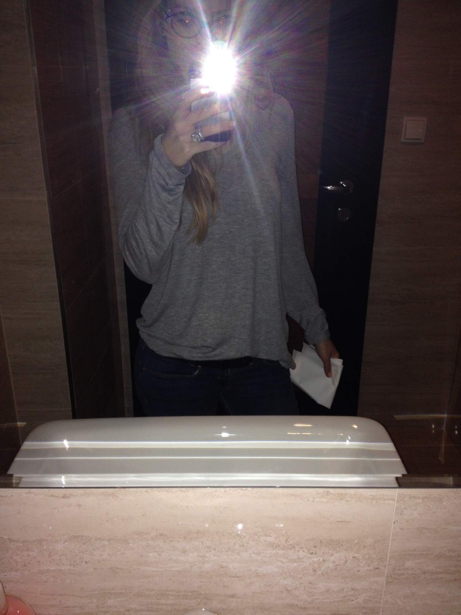 Selfie Swedish Blonde Loves Converse