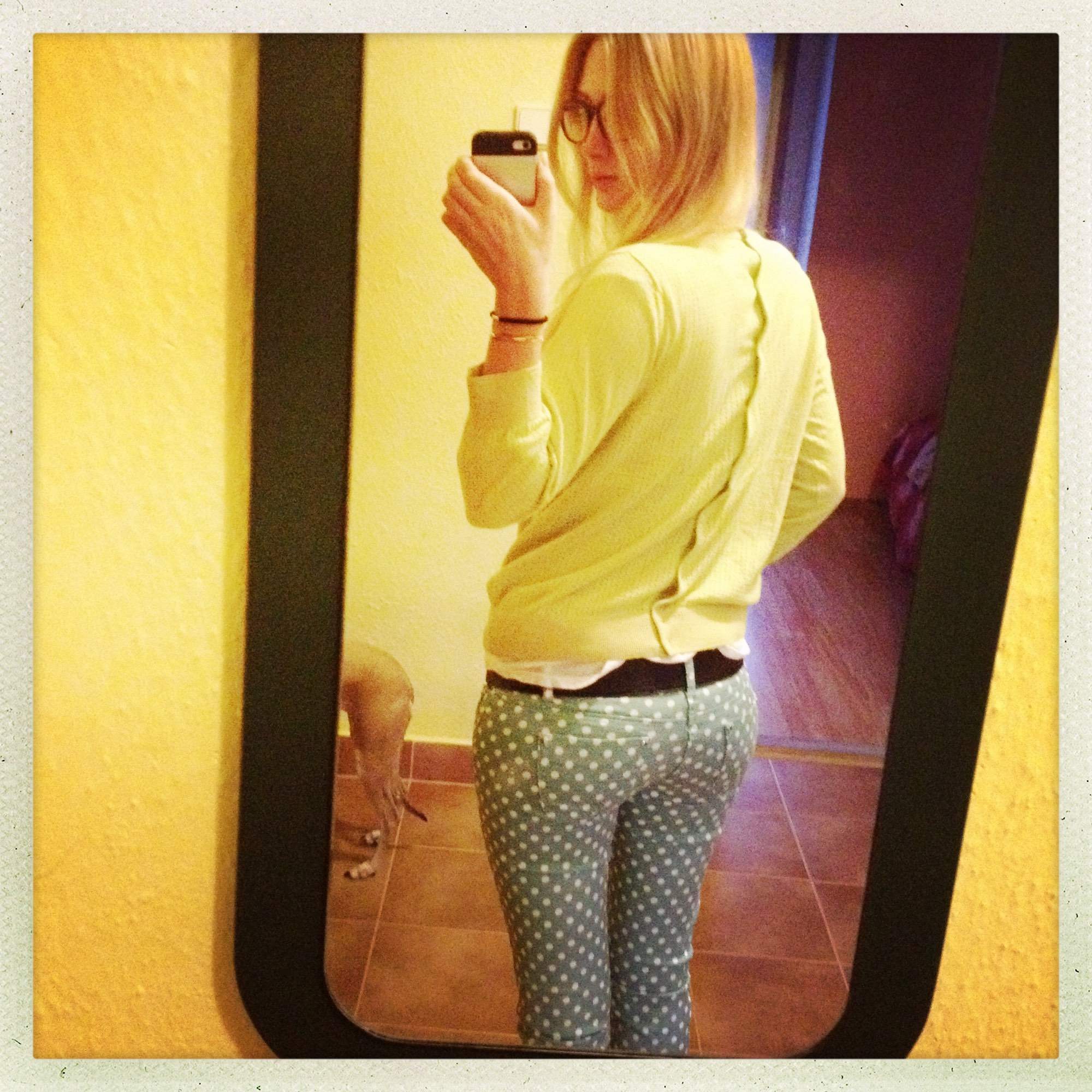 Selfie Swedish Blonde Loves Converse