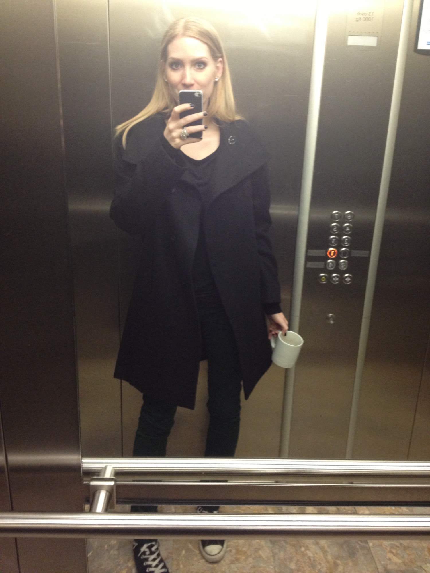 Selfie Swedish Blonde Loves Converse