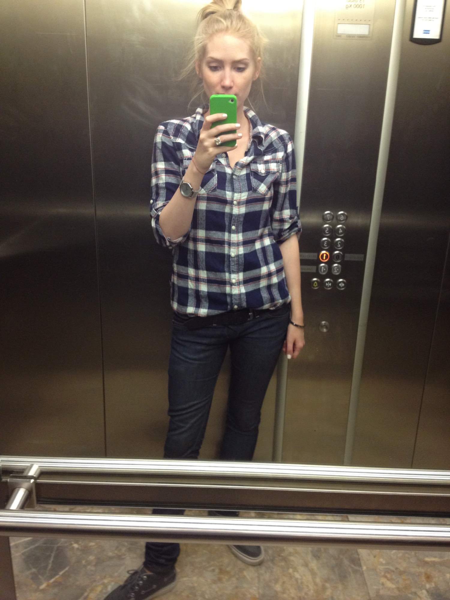 Selfie Swedish Blonde Loves Converse