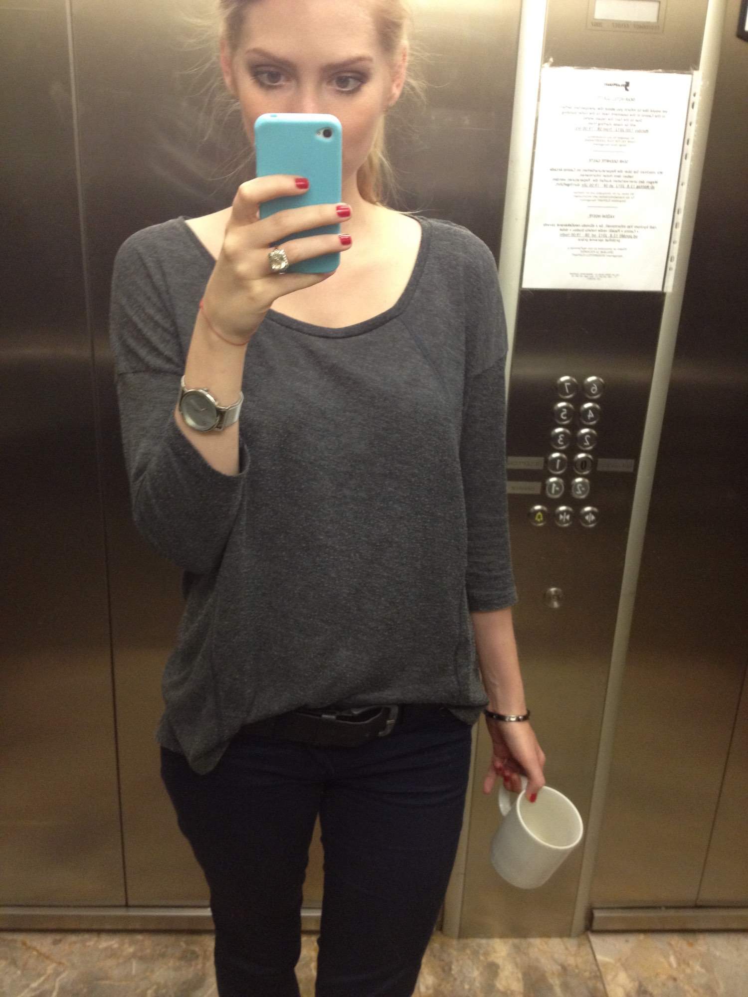 Selfie Swedish Blonde Loves Converse