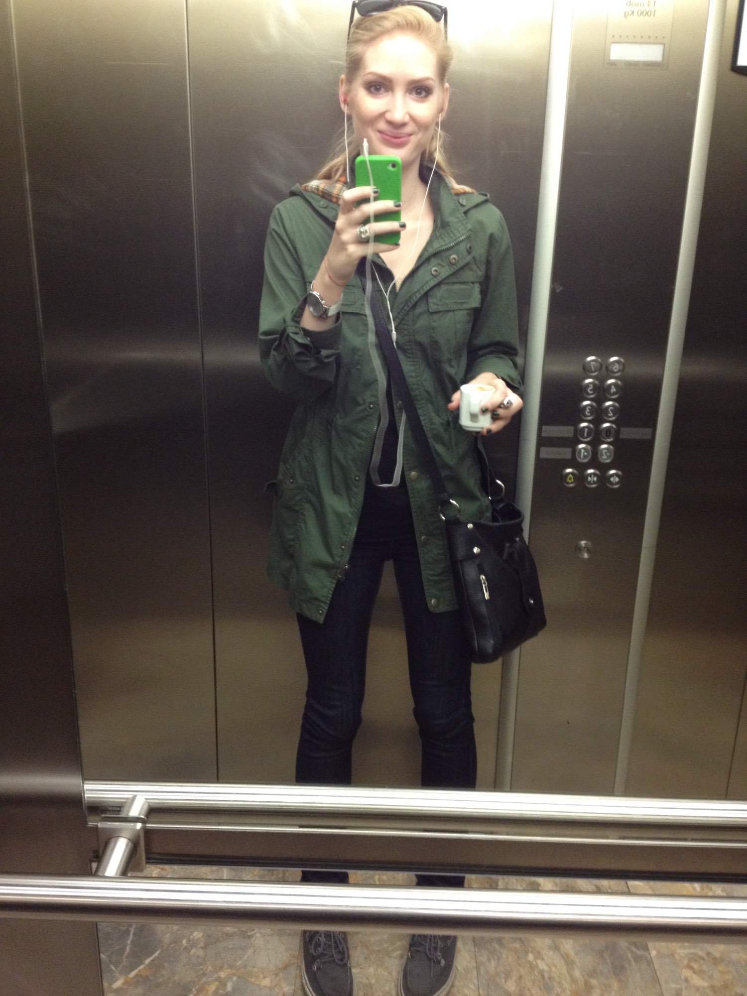 Selfie Swedish Blonde Loves Converse