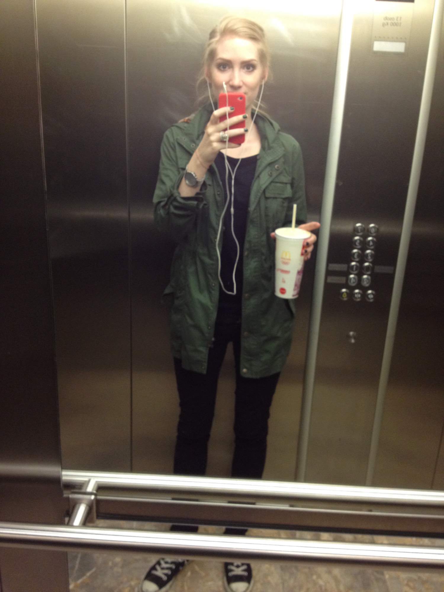 Selfie Swedish Blonde Loves Converse