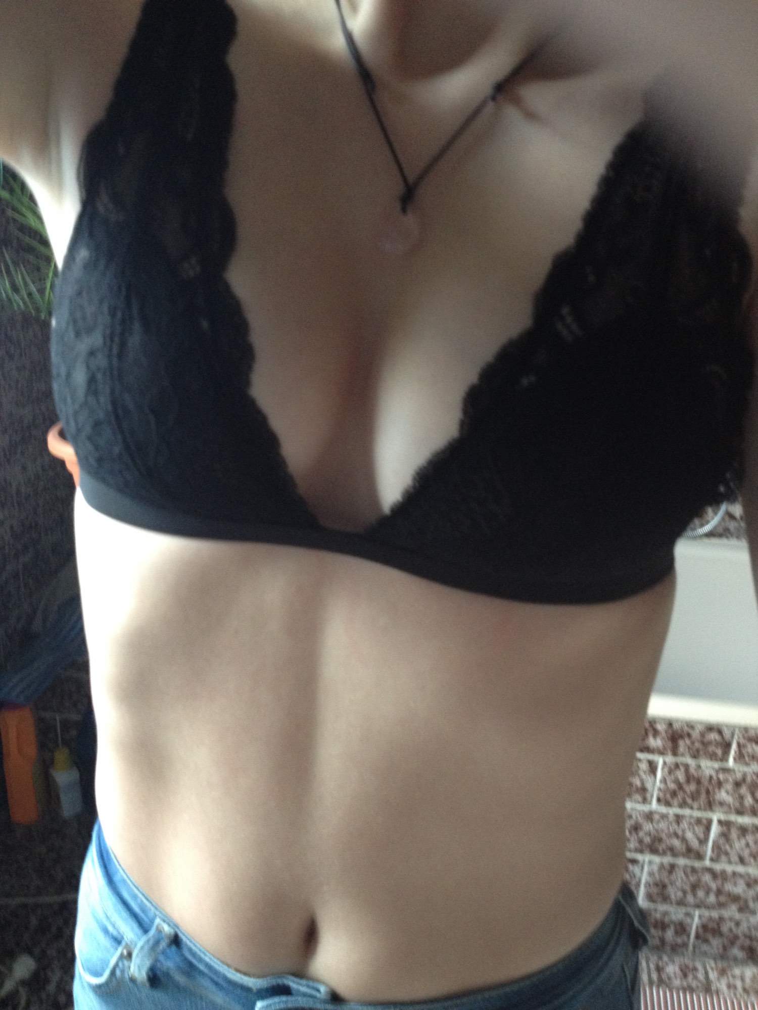 Selfie Swedish Blonde Loves Converse