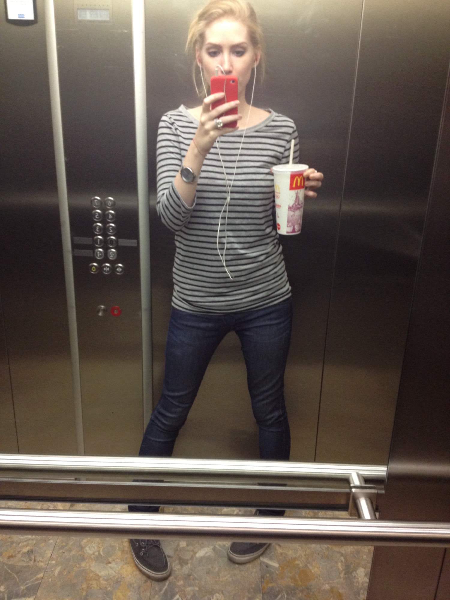 Selfie Swedish Blonde Loves Converse