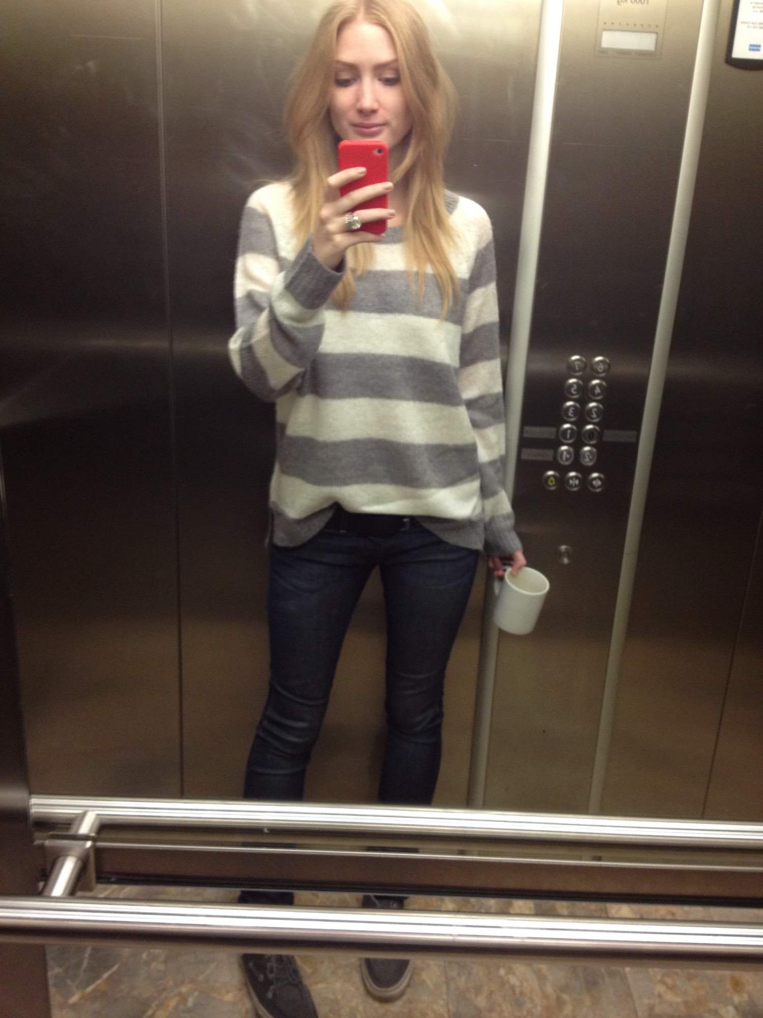 Selfie Swedish Blonde Loves Converse