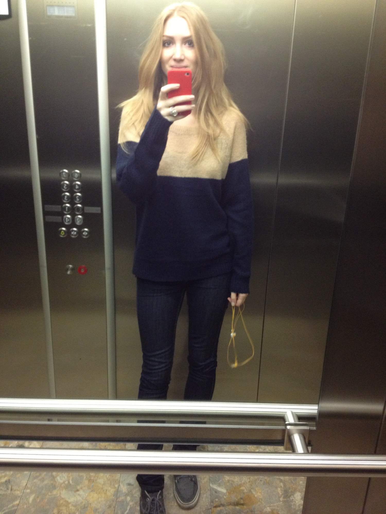 Selfie Swedish Blonde Loves Converse