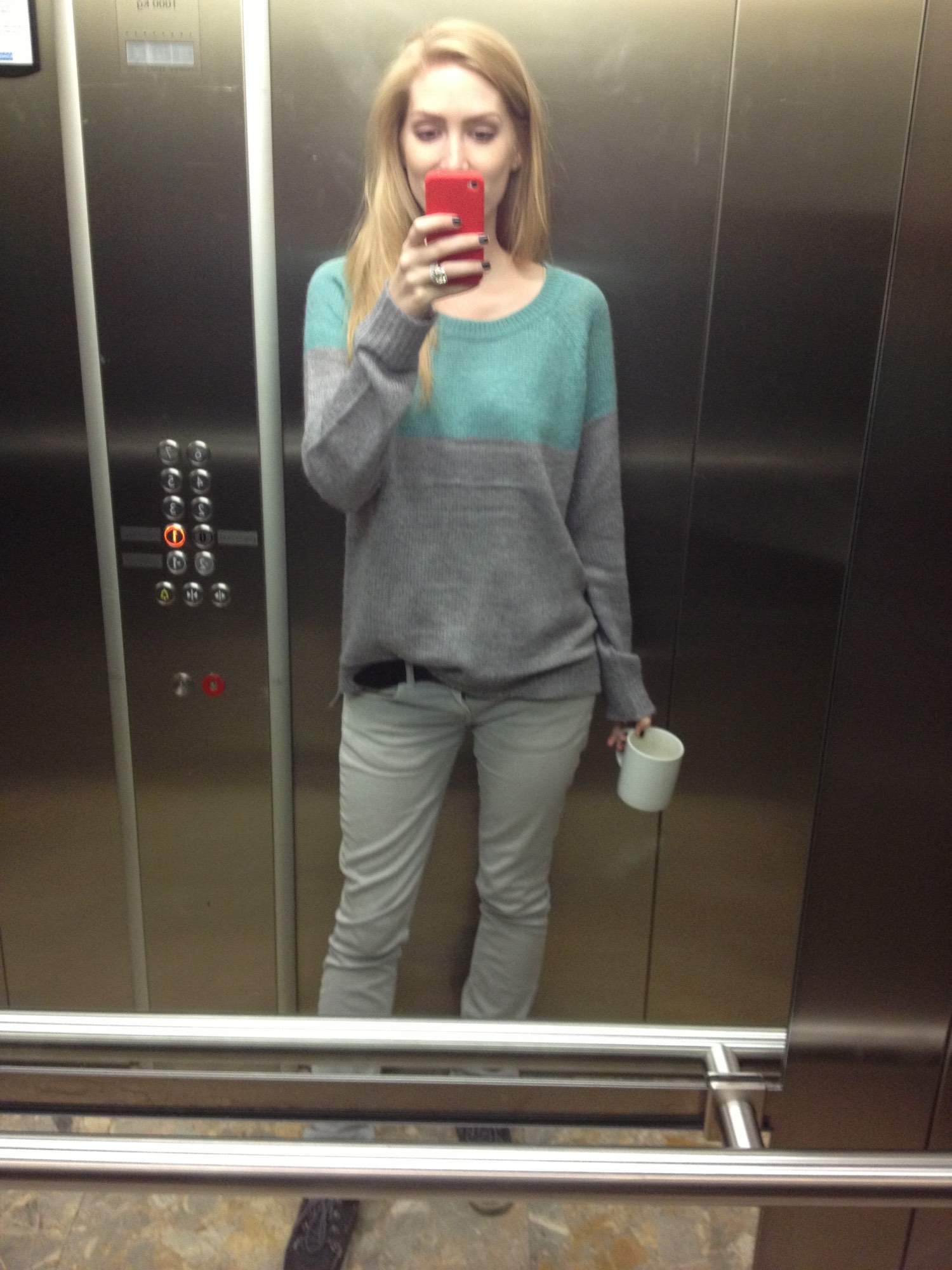 Selfie Swedish Blonde Loves Converse