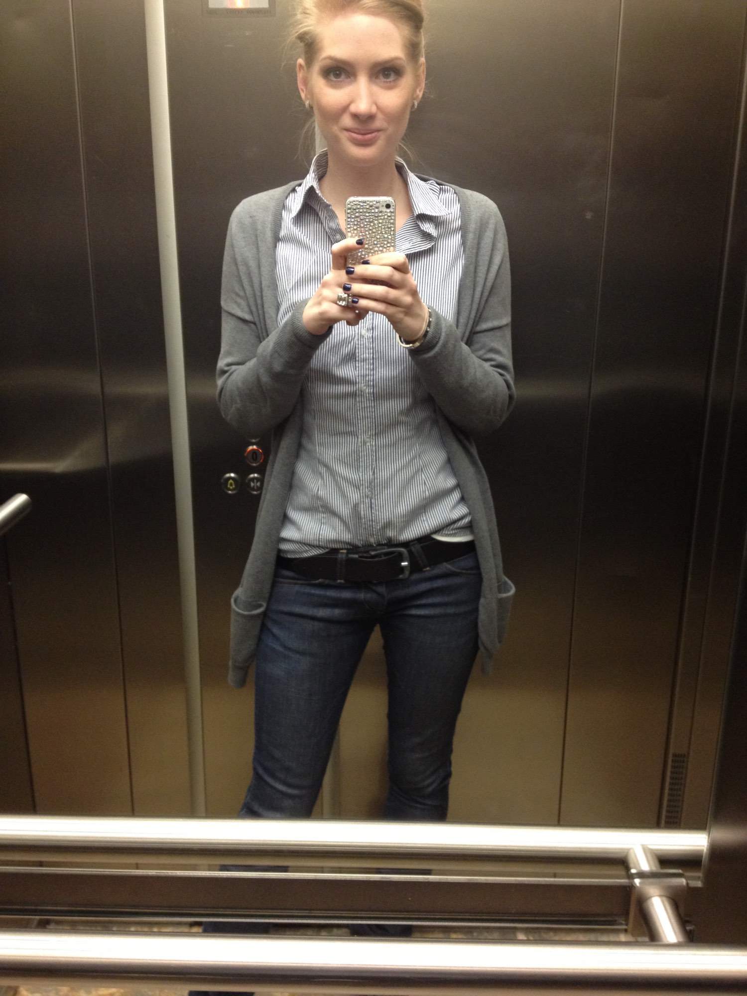 Selfie Swedish Blonde Loves Converse