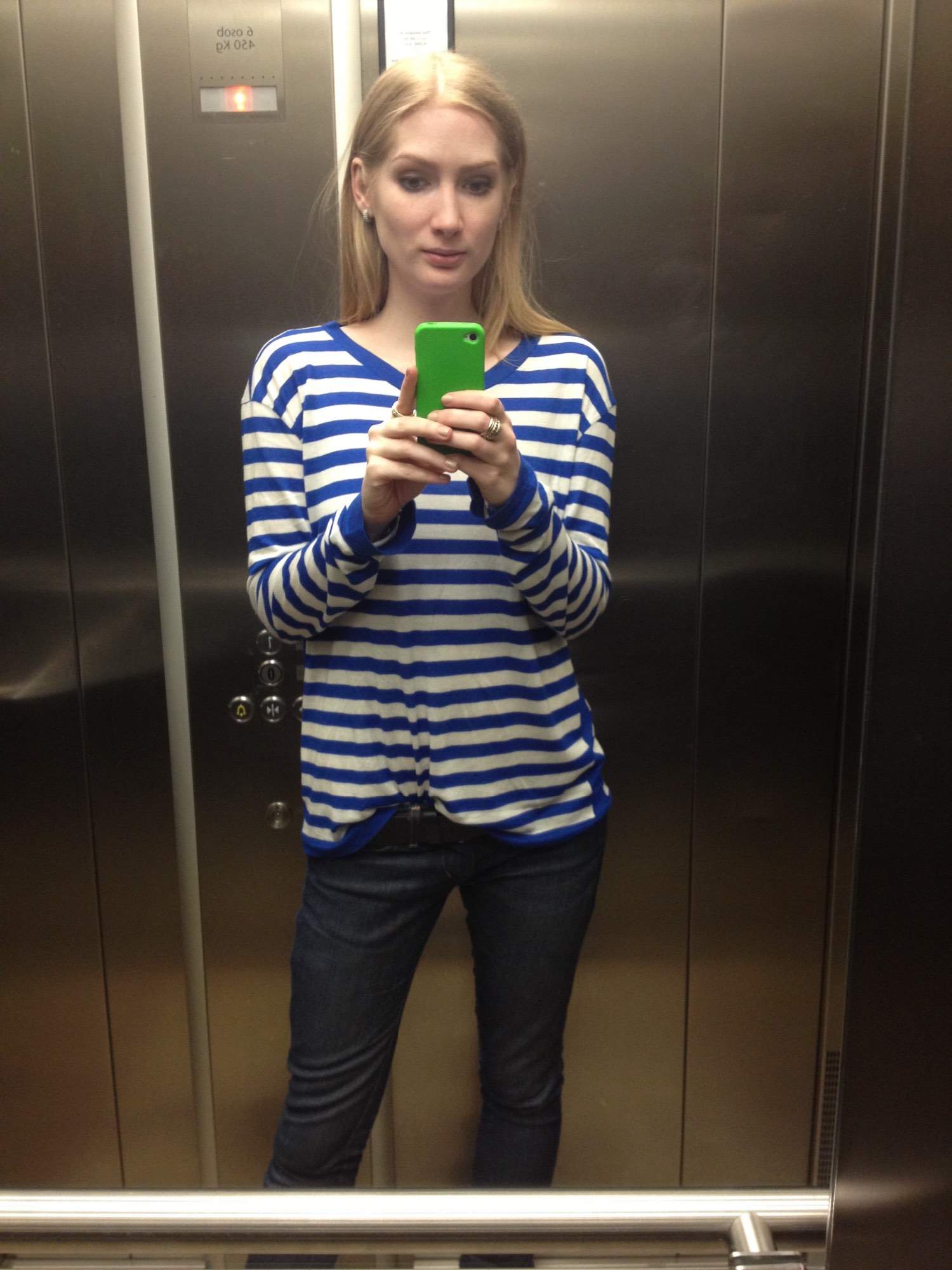 Selfie Swedish Blonde Loves Converse