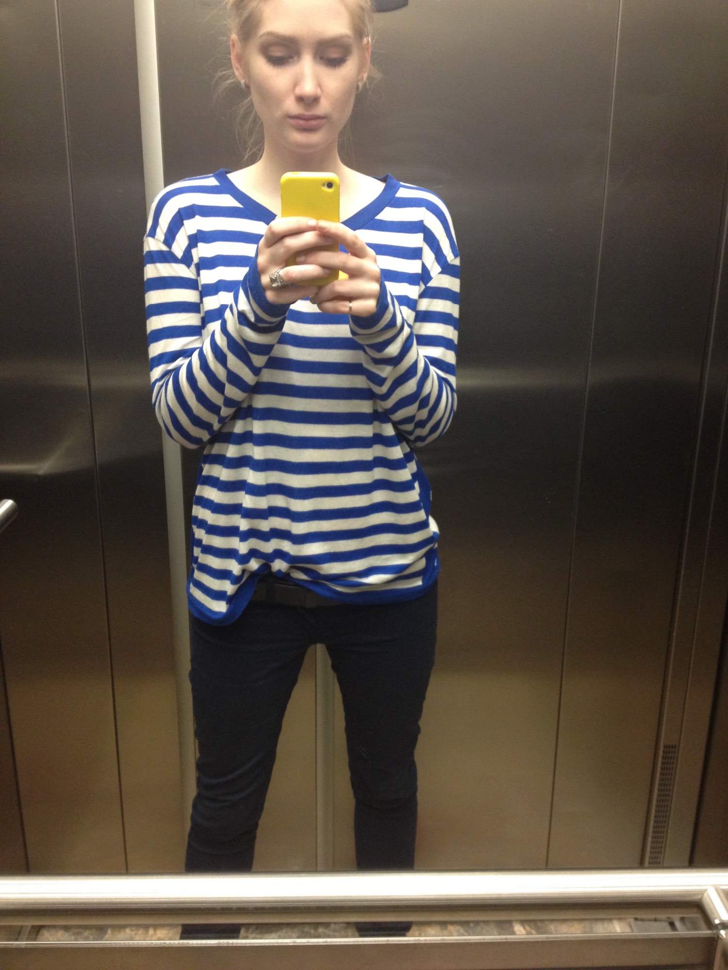 Selfie Swedish Blonde Loves Converse