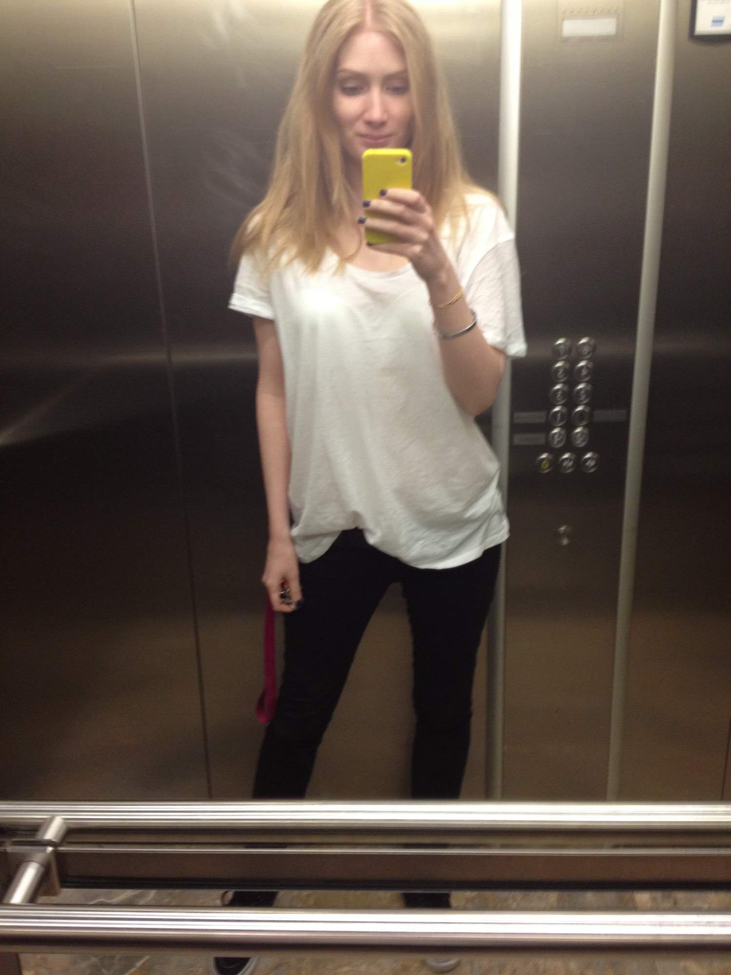Selfie Swedish Blonde Loves Converse