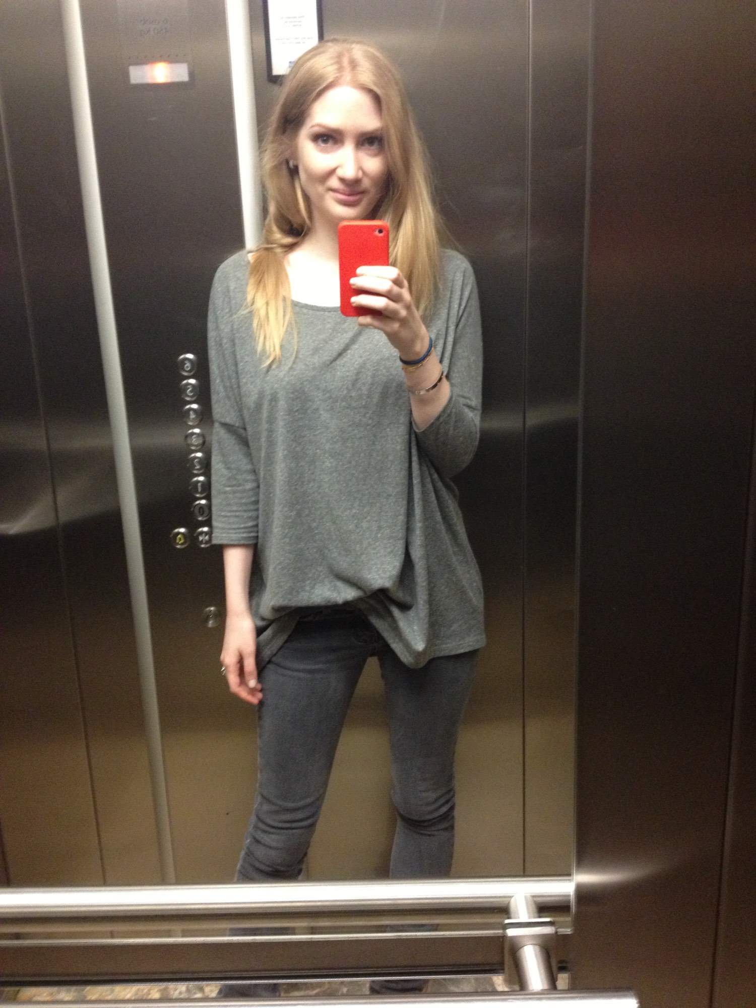 Selfie Swedish Blonde Loves Converse