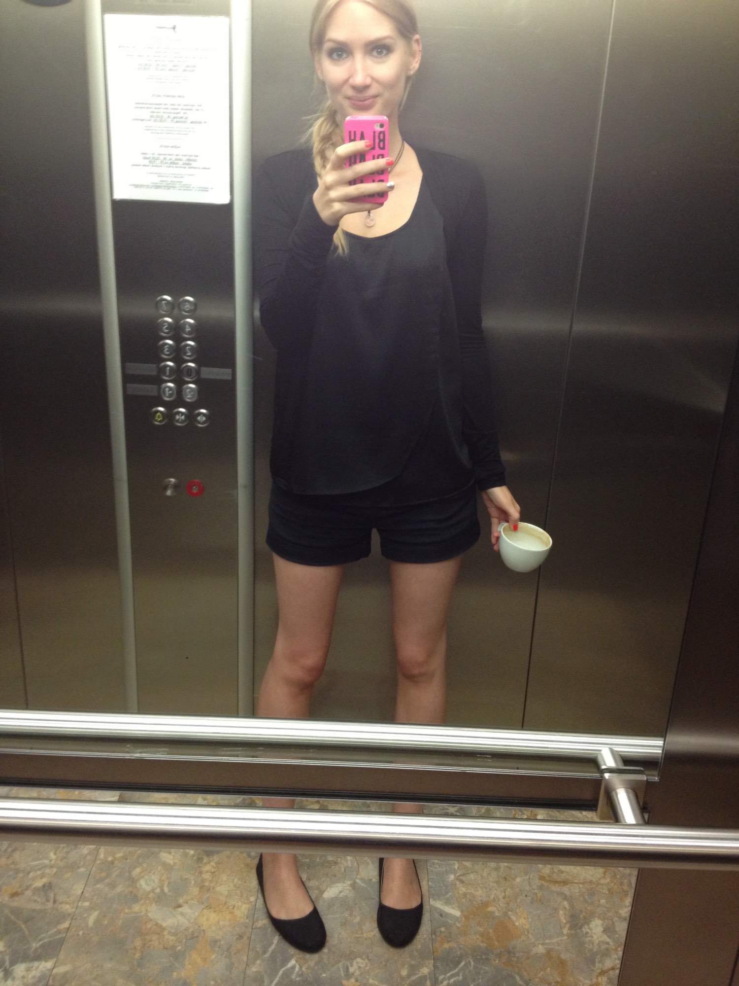 Selfie Swedish Blonde Loves Converse