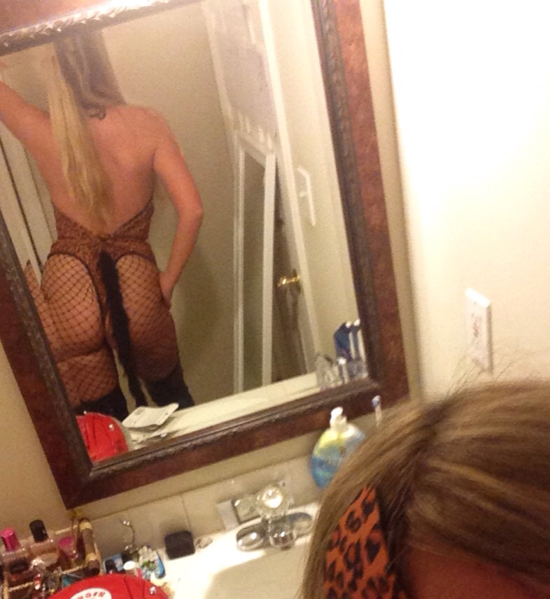 Super Wet Selfie Horny Blonde Milf #2