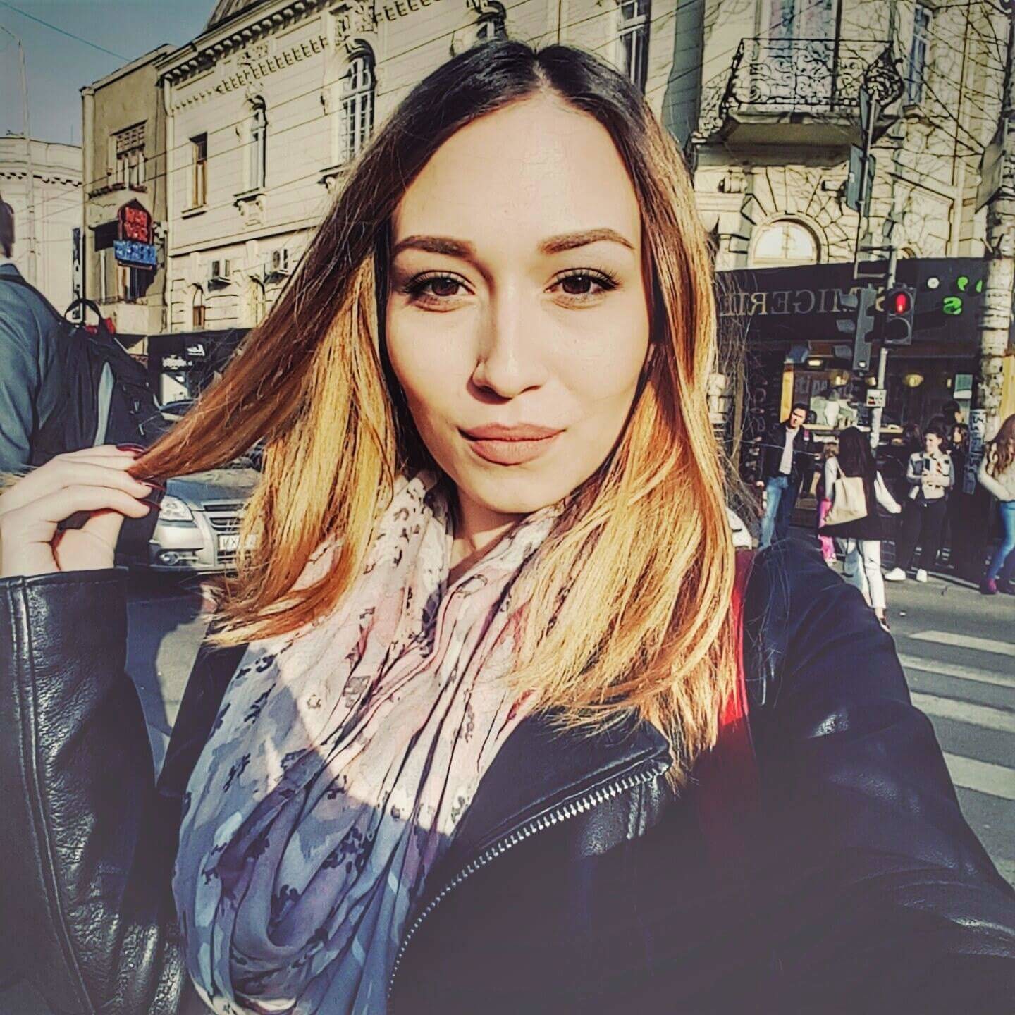 Wet Pussy and Round Delicious Rump