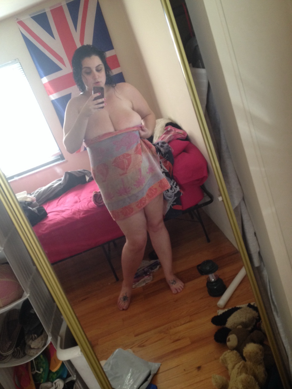 Big Breasted British Selfie Babe