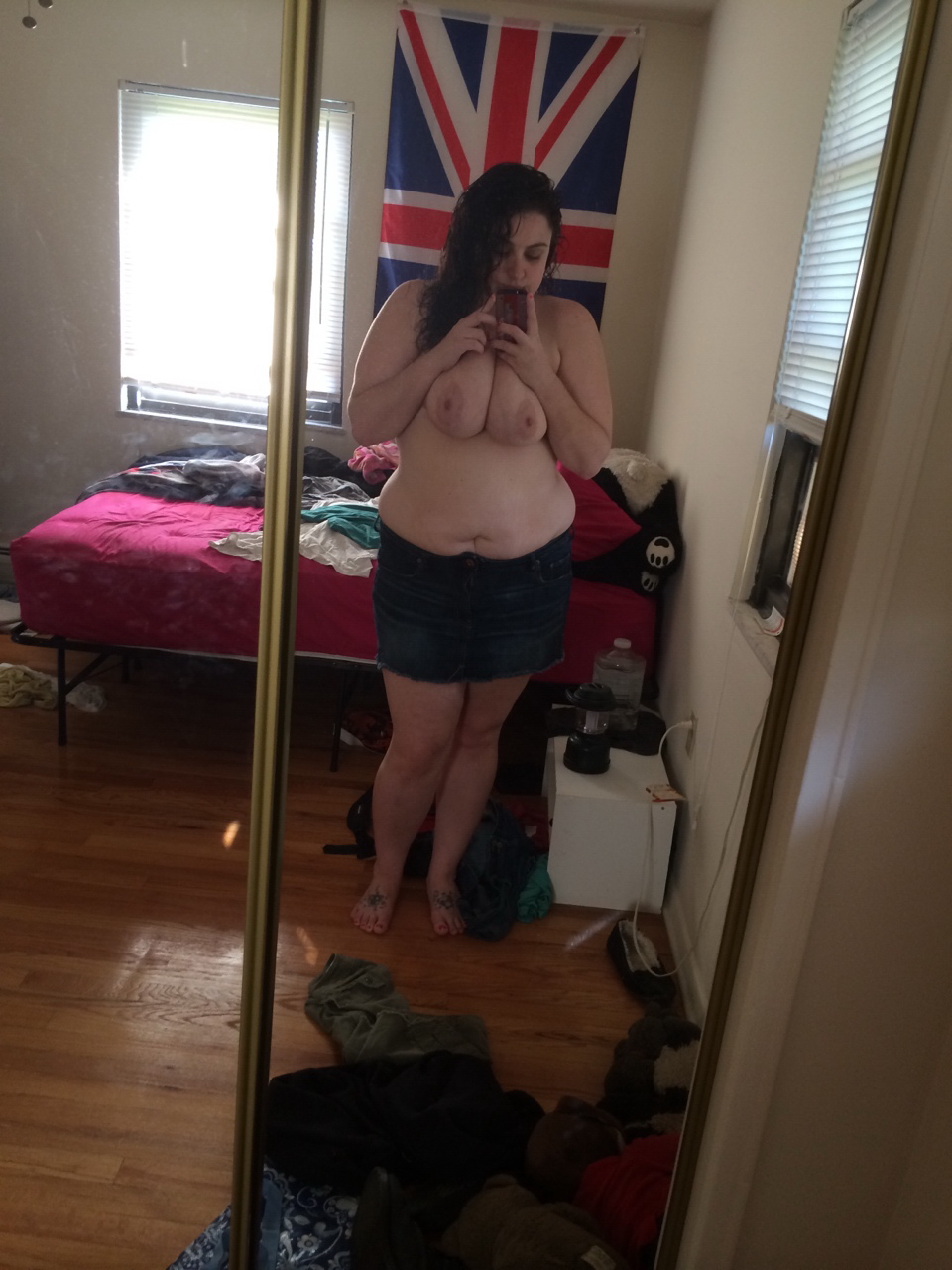 Big Breasted British Selfie Babe