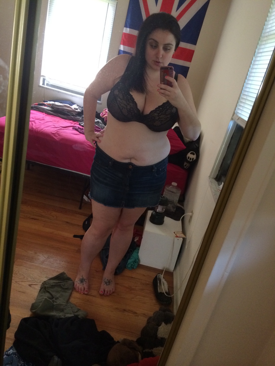 Big Breasted British Selfie Babe