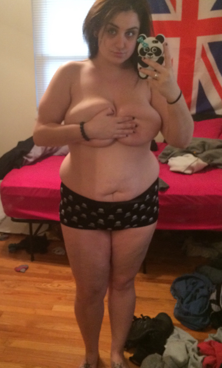 Big Breasted British Selfie Babe