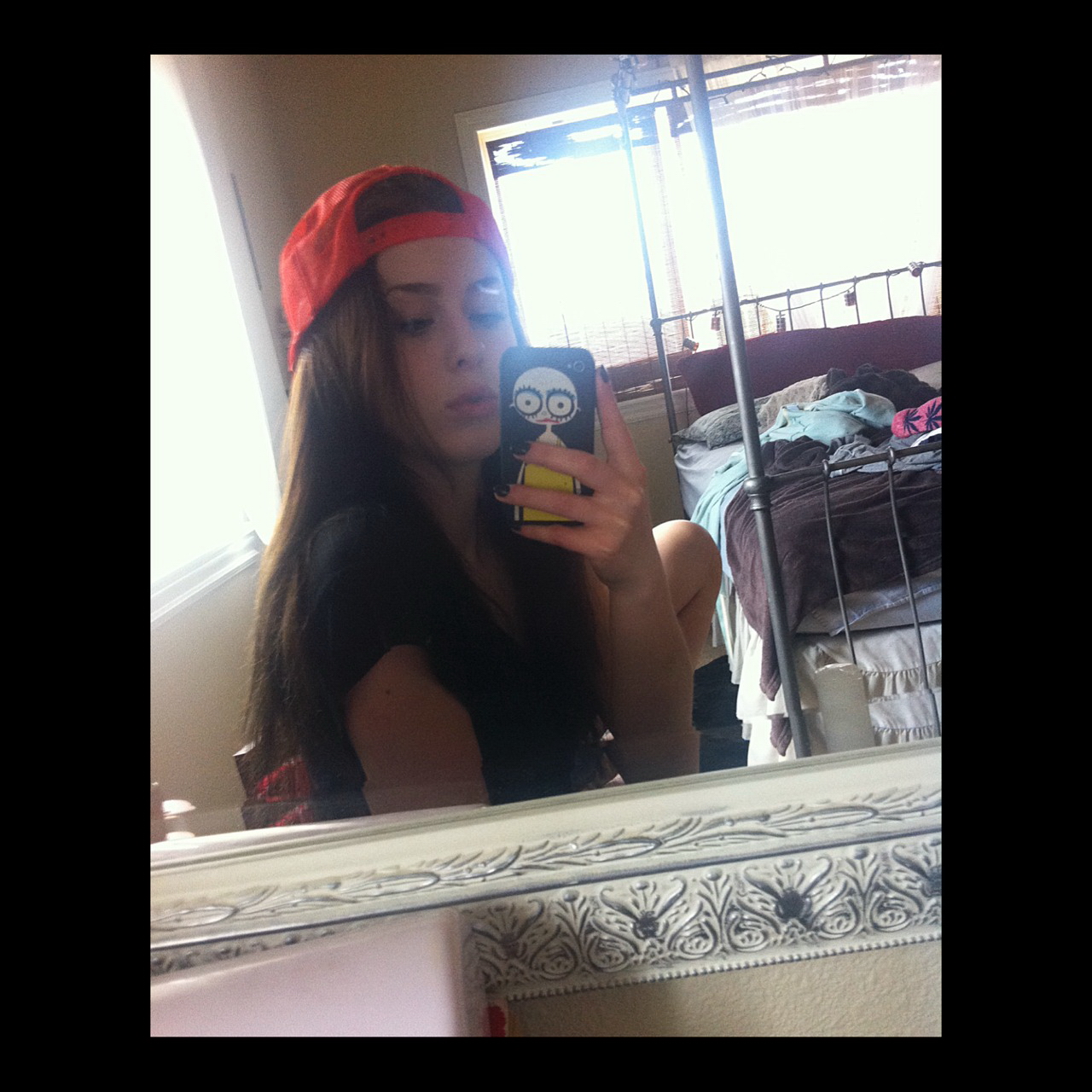 Mama Mia Brunette Selfie Swagger