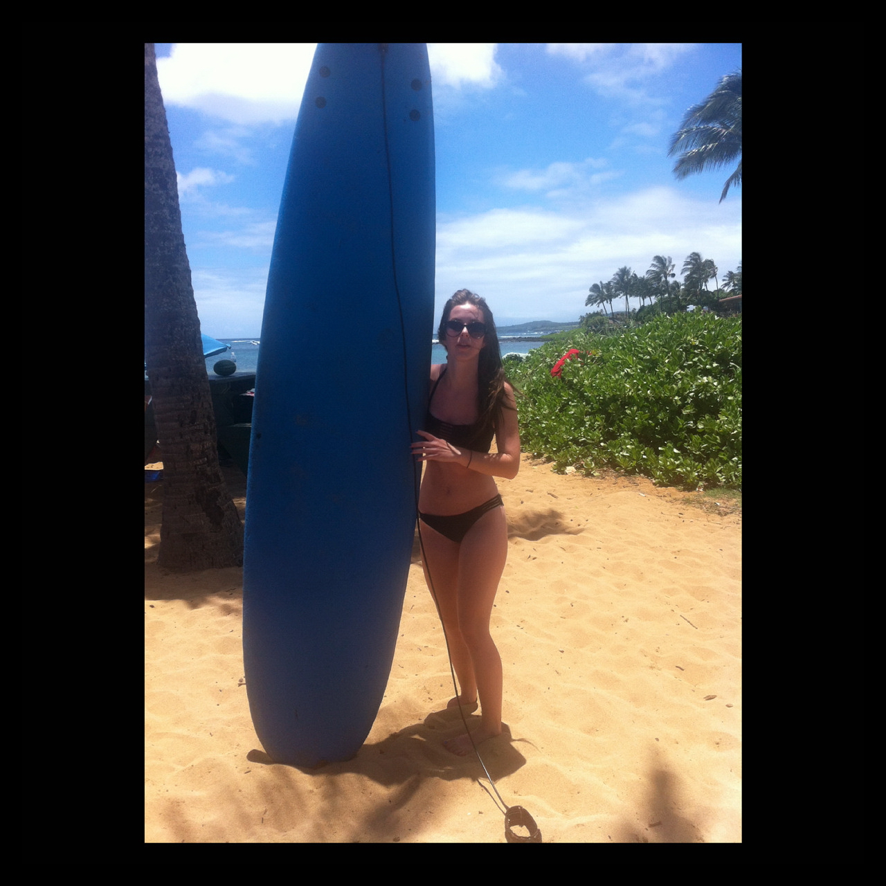 Mama Mia Brunette Selfie Swagger