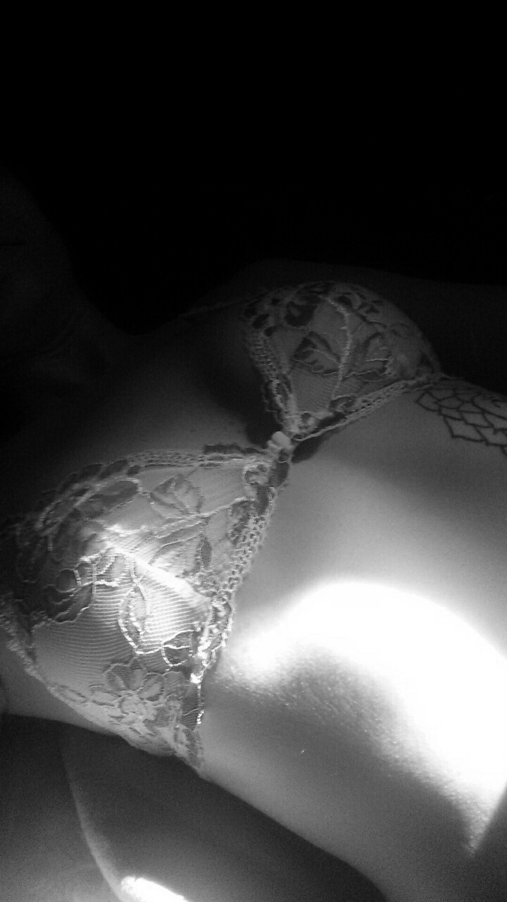 Likes To Feel Pain Redhead