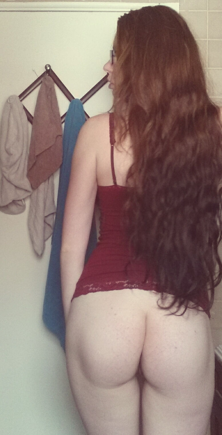 Likes To Feel Pain Redhead