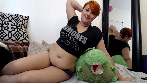 Natural Redhead Busty Hairy Selfies