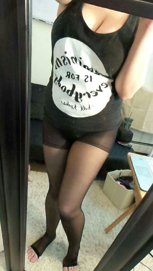 Natural Redhead Busty Hairy Selfies