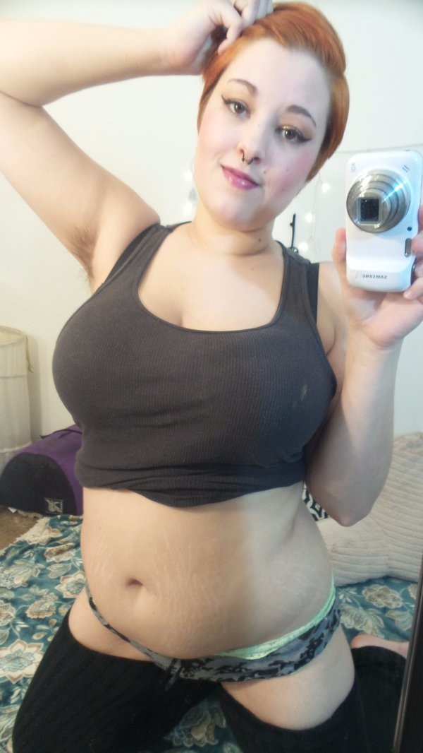 Natural Redhead Busty Hairy Selfies