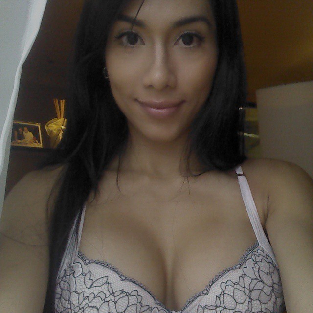 Sexy N Fit Latina Selfies