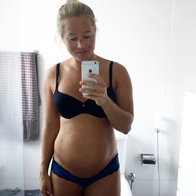 Fit Blonde Scandanavian Preggo