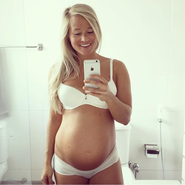 Fit Blonde Scandanavian Preggo
