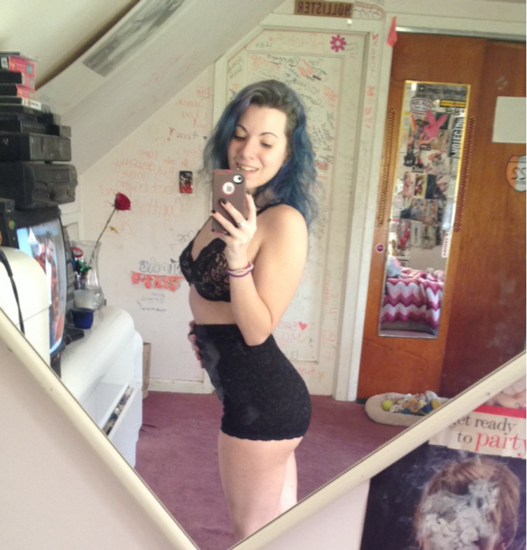 Tight Bod Weed Loving Cutie Lez