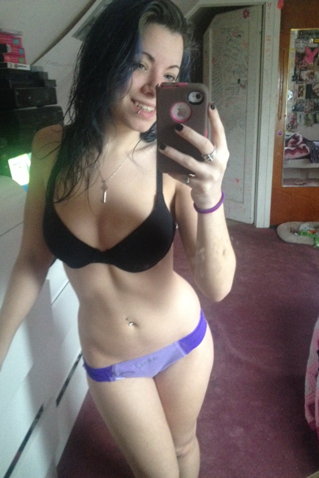 Tight Bod Weed Loving Cutie Lez