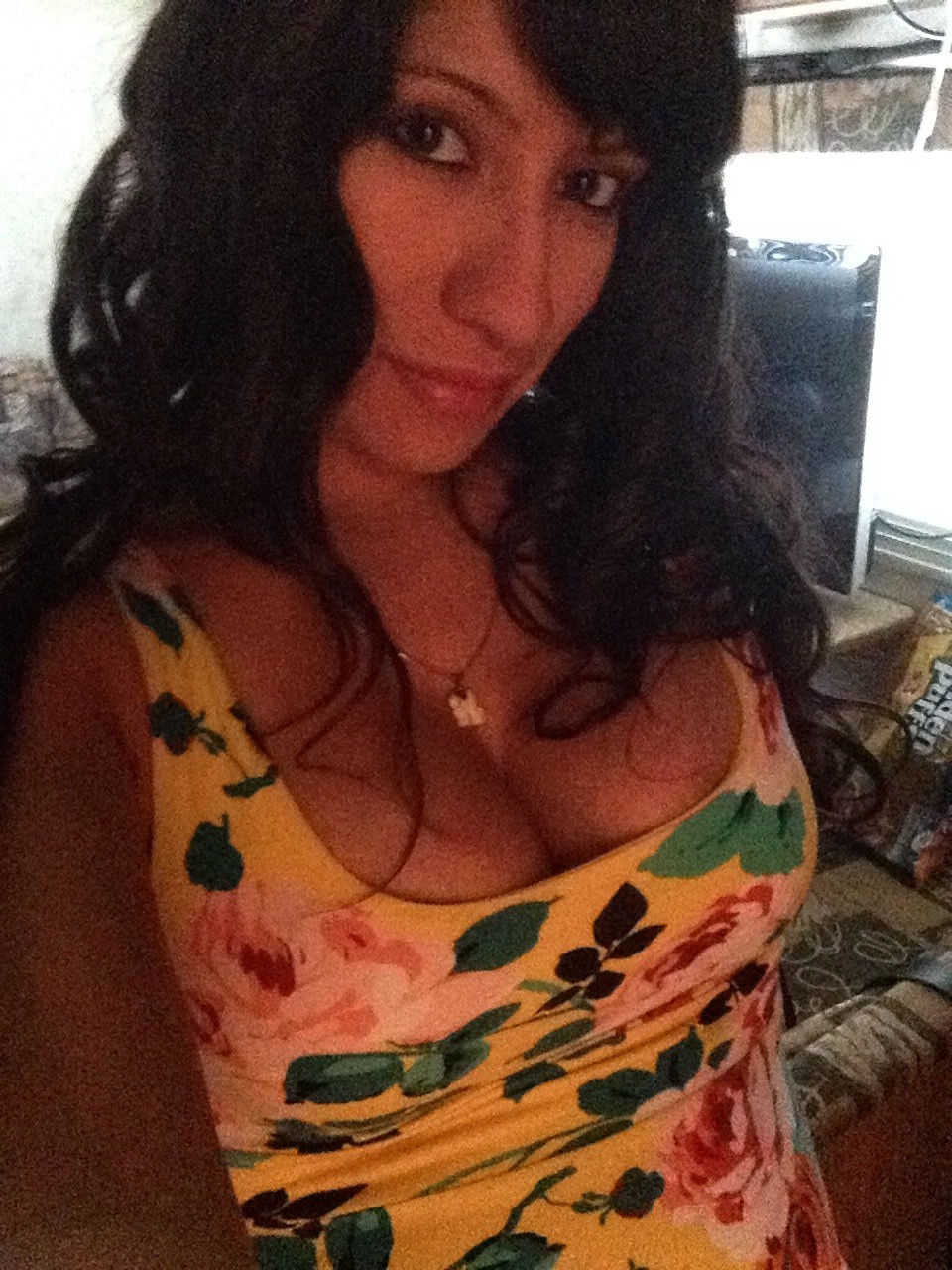 Hairy Pregnant Gaping Brunette Babe