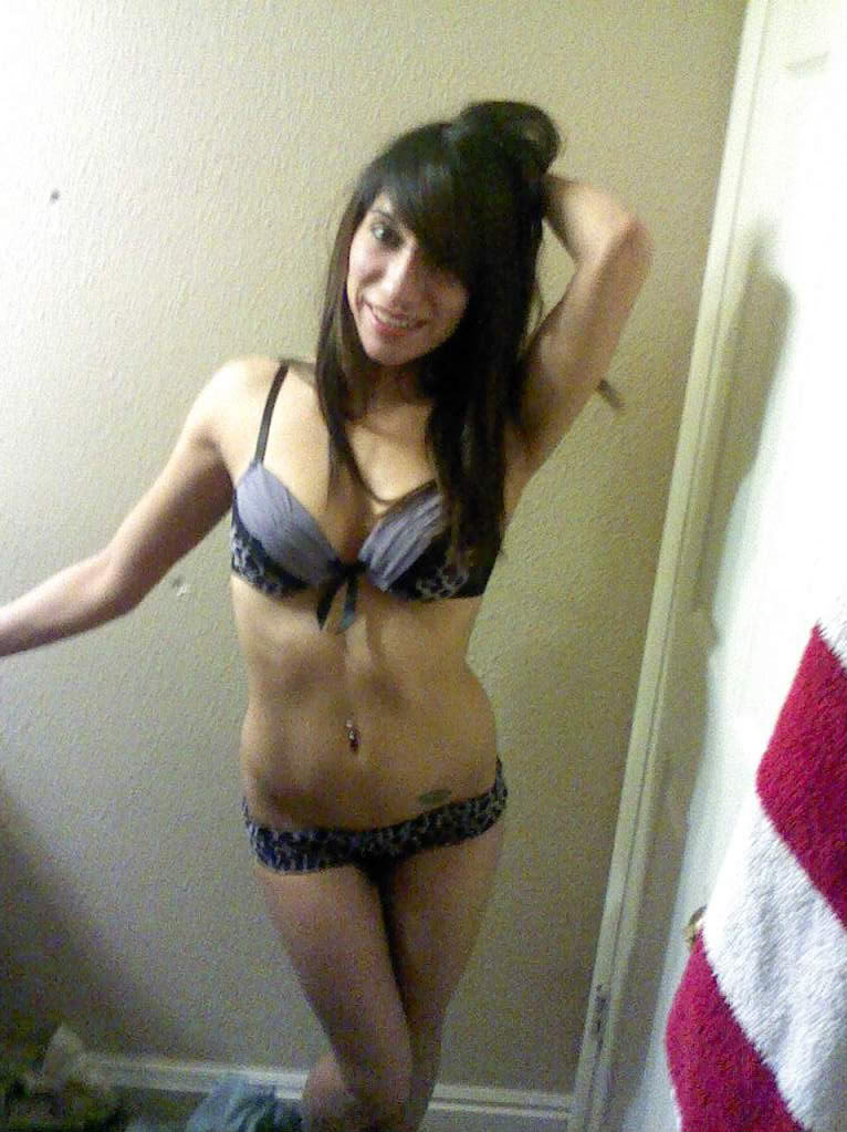 Hairy Pregnant Gaping Brunette Babe