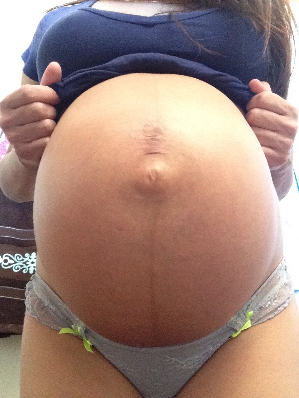 Hairy Pregnant Gaping Brunette Babe