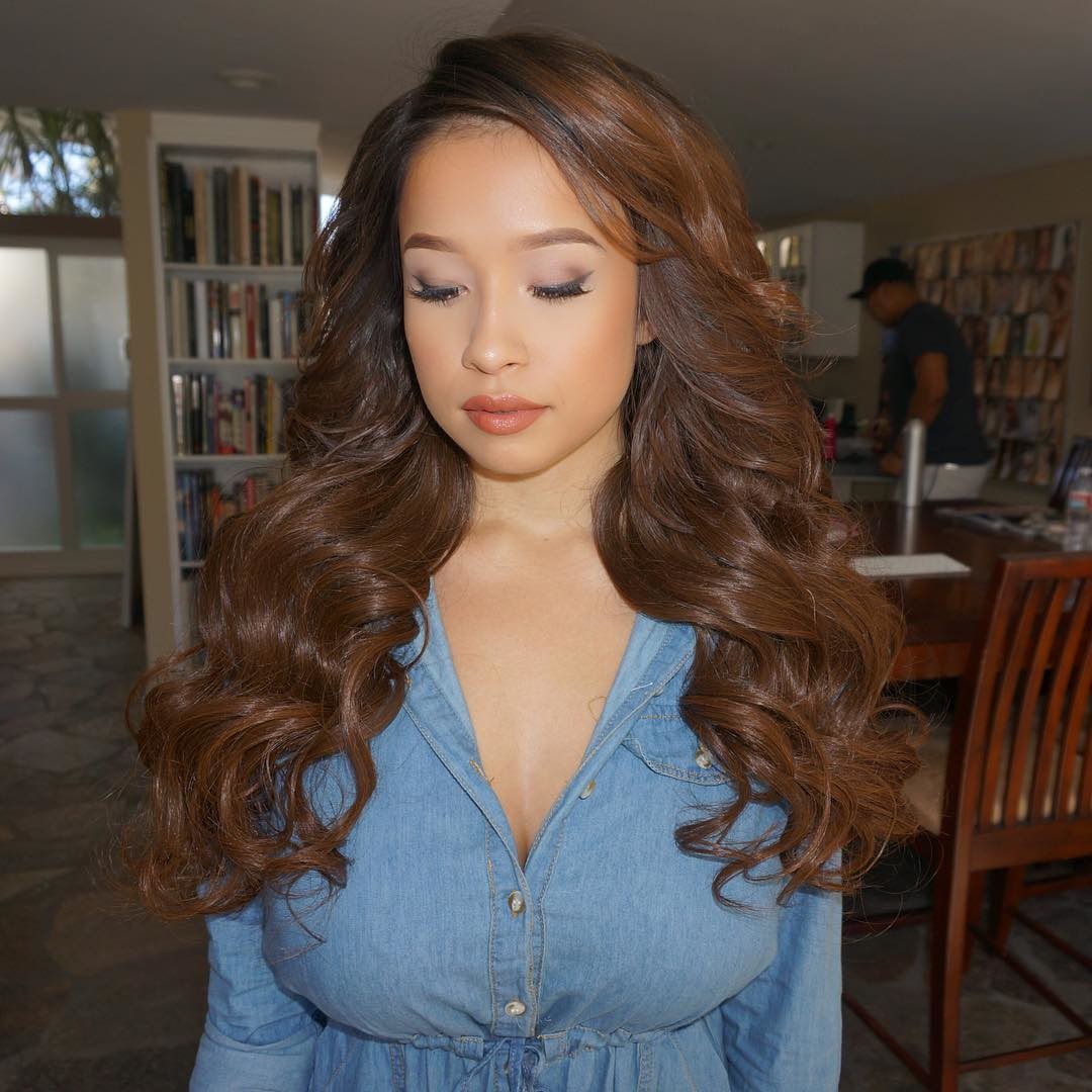 Huge Tits Fit Babe Elizabeth Pelayo