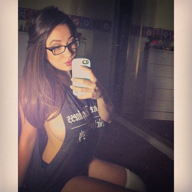 Huge Tits Fit Babe Elizabeth Pelayo