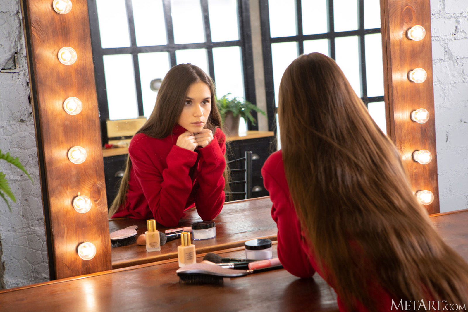 Leona Mia opens her vagina 3