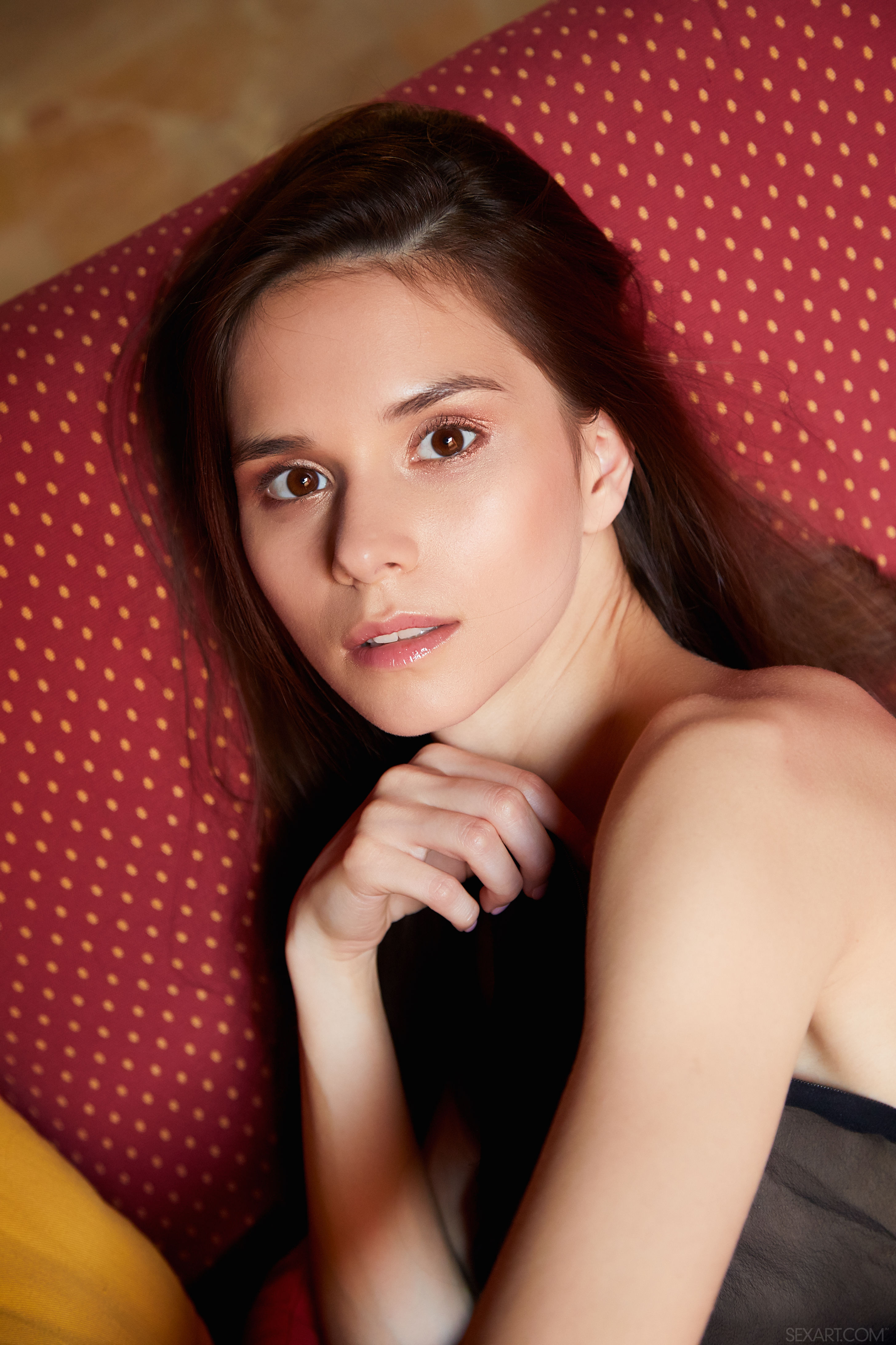 Leona Mia opens her vagina 3