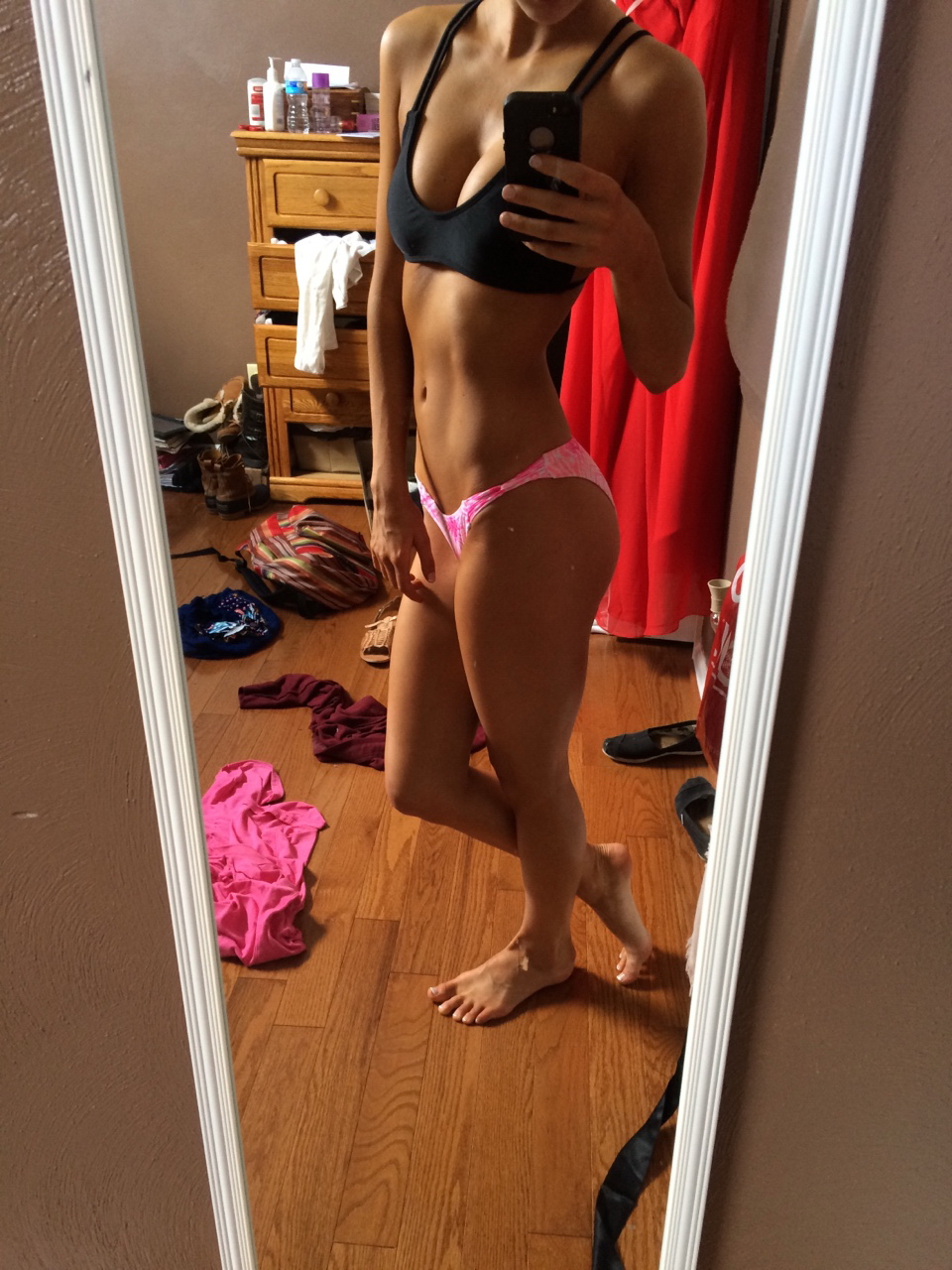 Life Of Cute and Slim Bodybuilder
